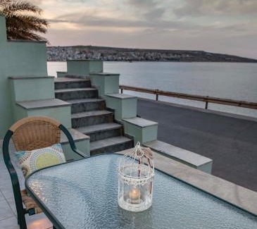 Sitia Apartment | Sunrise Beachfront Apartment