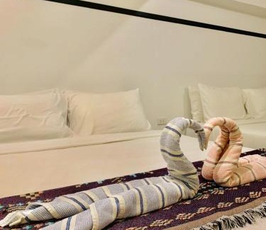 Chana Songkhram Hostel | The Local Heritage Loft Mansion