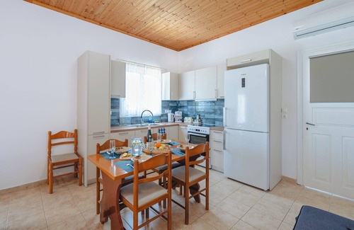 Pyrgos House | To Pournari Beachside Garden House