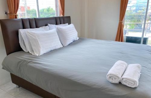 Saen Suk Hostel | Uh Hostel
