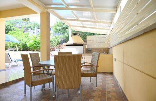 Kakopetria Villa | Villa ∙ 4 bedrooms ∙ 7 guests