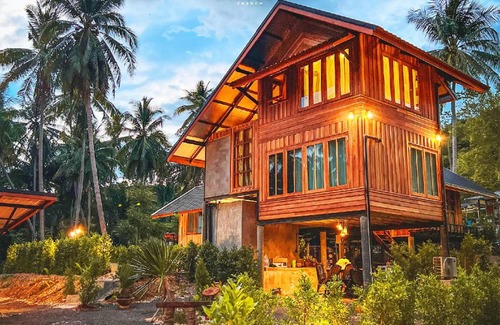 Khanom Villa | Villa ∙ 4 bedrooms ∙ 16 guests