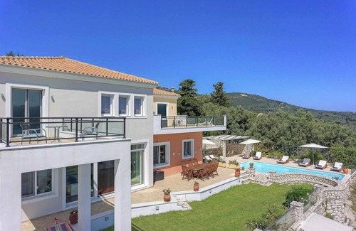 Katouna Villa | Villa Drepanou Bay - Four Bedroom Villa, Sleeps 8