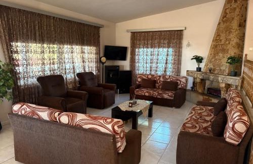 Topeiros Villa | Villa Emara