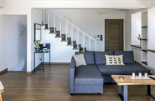 Karavomylos Villa | Villa Lefkiena - Three Bedroom Villa, Sleeps 6
