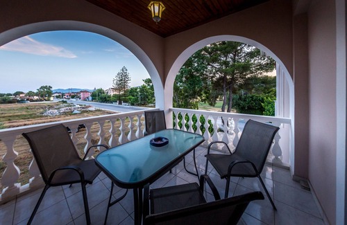Agrilia House | Villa livadi family and groups place