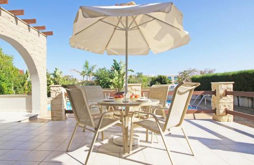 Ayia Thekla Villa | Villa Louisa
