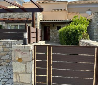 Platanitis Villa | Villa Myrto Nafpaktos