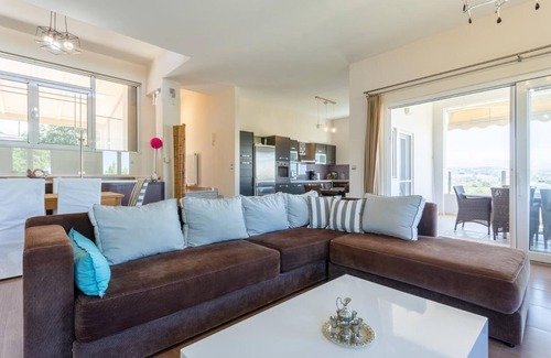 Adelianos Kampos Villa | Villa Thetis - Four Bedroom Villa, Sleeps 8