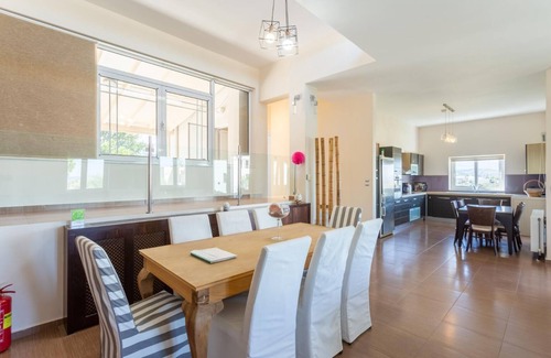 Adelianos Kampos Villa | Villa Thetis - Four Bedroom Villa, Sleeps 8