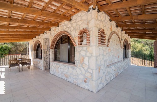 Limni Keri Villa | Villa 'Valentina' with Sea View, Pool, Private Balcony & Wi-Fi