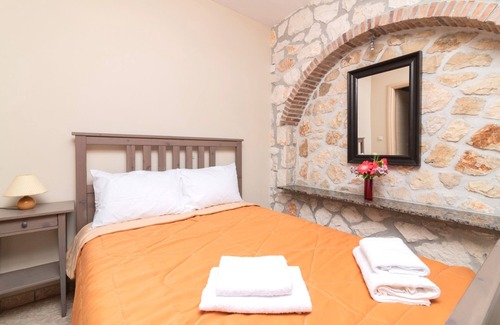 Limni Keri Villa | Villa 'Valentina' with Sea View, Pool, Private Balcony & Wi-Fi