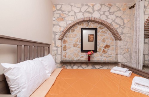 Limni Keri Villa | Villa 'Valentina' with Sea View, Pool, Private Balcony & Wi-Fi