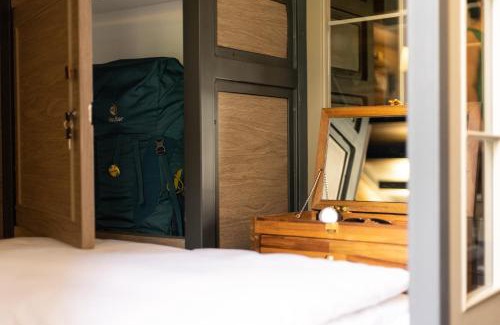 Bang Rak Hostel | Warm Window Silom