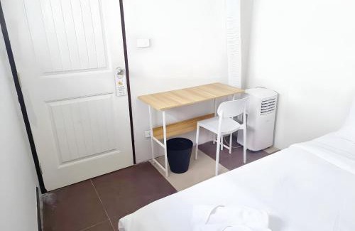 Talat Yot Hostel | Y The Hidden Khaosan Bangkok - เดอะ ฮิดเด้น ตรอกข้าวสาร