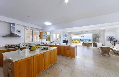 Kapparis Villa | You and Your Family will Love this 5 Star Beachfront Villa, Protaras Villa 1536
