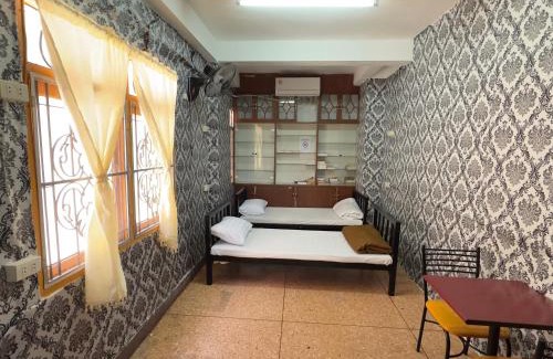 Ratchathewi Hostel | Yuma Tashi Hostel