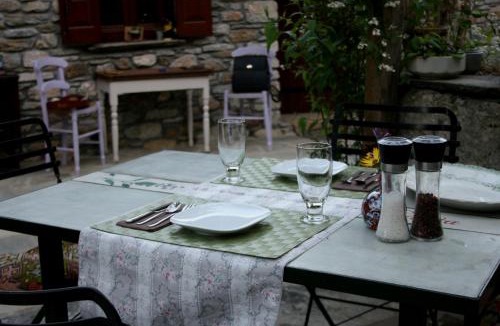 Tsagarada House | Αrnica Montana