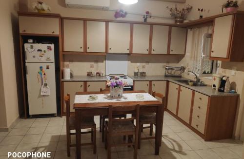 Kamena Vourla Apartment | Κεντρικό, ανετο και ευρύχωρο διαμέρισμα