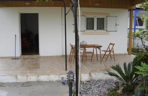 Rafina-Pikermi House | ΜΟΝΟΚΑΤΟΙΚΙΑ ΜΕ ΚΗΠΟ