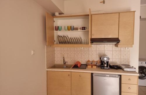 Khalkis Apartment | Νέο, μοντέρνο & ήσυχο. Ιδανικό για 2 επισκέπτες.