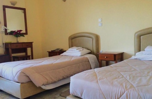 Kokkinorrachi Hotel | Ξενοδοχείο "Ηραία"