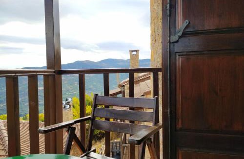 Synikia Mesi Trikalon House | Ξενώνας Λίκνο