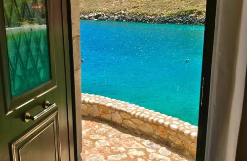 East Mani House | Παραλία «Αμπελο» Διαμέρισμα πάνω στη θάλασσα