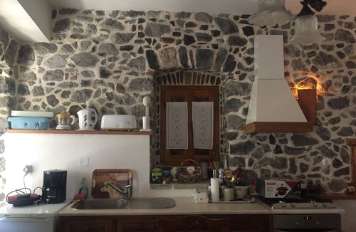 Karyes Apartment | Τraditional Stonebuilt House, mountain Parnon, Karyes Lakonias