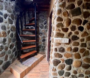Tham Lot Resort | บ้านชนเผ่าแคมปิ้งแอนด์รีสอร์ท