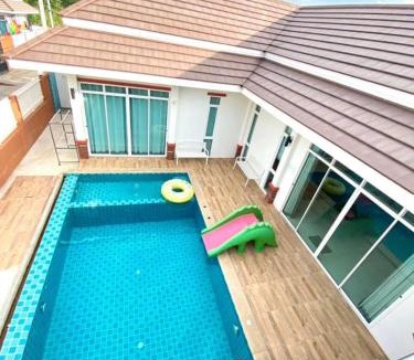 Hin Lek Fai Villa | บ้านชิดหัวหินพูลวิลลา