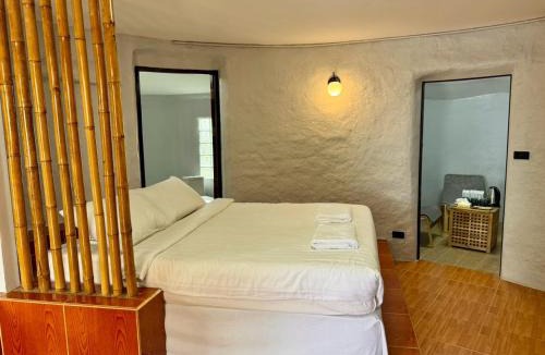 Khanong Phra Cabin | บ้านดิน 2 ชั้น