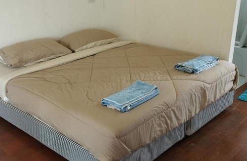 Bung Khong Long House | บ้านตานายาย
