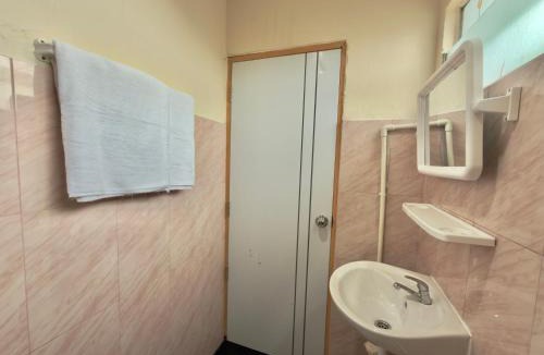 Si Racha Hostel | บ้านบี เซอร์วิส อพาร์ตเมนต์