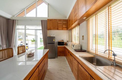 Khanom Villa | บ้านลินลดา พูลวิลล่าขนอม