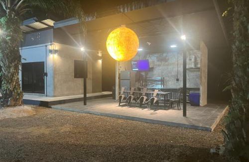 Chumphon Villa | บ้านสวนริมน้ำยางยวนโฮมลอดจ์ พูลวิลล่า