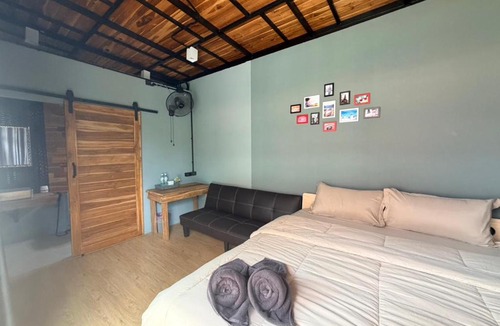 Thong Pha Phum House | ภารินเฮ้าส์ บ้านอีต่อง