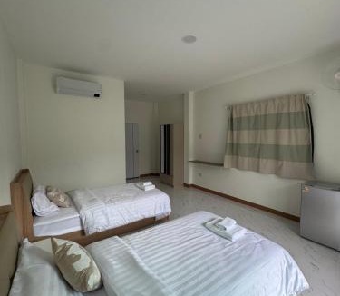 Chaiprakarn Hotel | เรยาห้องพักรายวัน