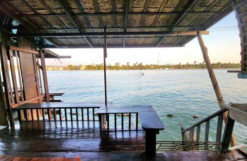 Suan Luang House | เรือนรอยน้ำ บ้านกามเทพ โฮมสเตย์ อัมพวา