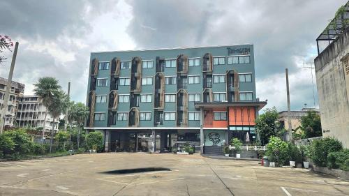 Khon Kaen Hotel | โรงแรมต้นเงิน