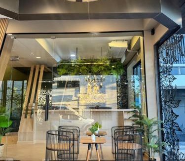 Nai Mueang Hotel | โรงแรมเดอะไนน์ พรีเมียร์