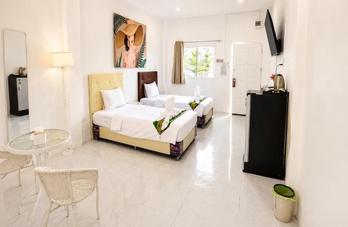 Tha Khun Ram Hotel | ไวท์เฮาส์กำแพงเพชร