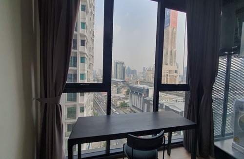 Ratchathewi Condo | 1.5 Bd Heated Pool Sky Kitchen Infinity Pool 10 min to Hospital Mall, Parks