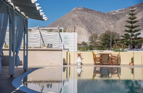 Agios Georgios Apartment | 1-Bed Apt at Bella Santorini, Near Perivolos beach