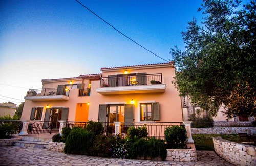 Antipata Apartment | #1-Clean, self catering 2 bedroom apartment with large balcony and free parking