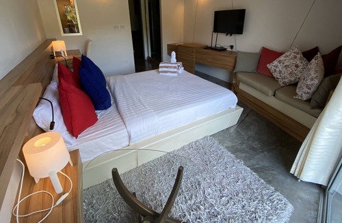 Bophut Apartment | 1 Room Condo across from beach (E305)