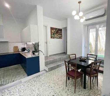 Piraeus Apartment | 100 m² Apartment ∙ 1 bedroom ∙ 1 guest