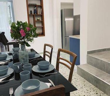 Piraeus Apartment | 100 m² Apartment ∙ 1 bedroom ∙ 1 guest