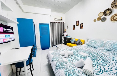 Chan Kasem House | 105 Budget Room, wifiutilities Bangkoks center