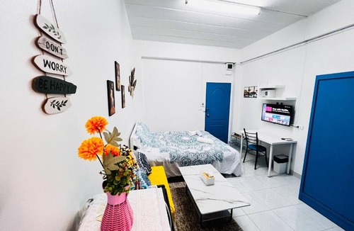 Chan Kasem House | 105 Budget Room, wifiutilities Bangkoks center